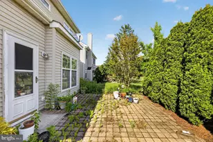 25 Sandstone Rd, East Windsor Township, NJ 08520 - Photo 18