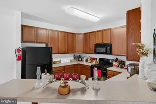526 Timberlake Dr, Ewing Township, NJ 08618 - Photo 6