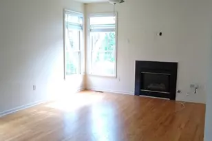 19 Wordsworth Ct, East Windsor Township, NJ 08520 - Photo 2