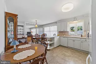 102 Glenview Dr, Lawrence, NJ 08648 - Photo 12
