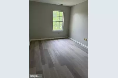 212 Mill Run Court, Hightstown, NJ 08520 - Photo 4