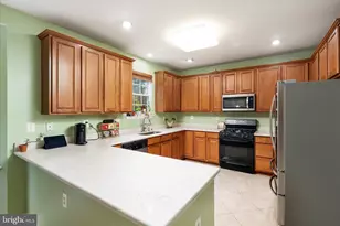 1 Warwick Pl, East Windsor Township, NJ 08520 - Photo 18