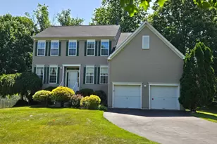 1 Warwick Pl, East Windsor Township, NJ 08520 - Photo 2