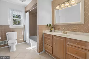 23 Albert E Bonacci Dr, Hamilton Township, NJ 08690 - Photo 18