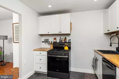 201 Moore Court, Pennington, NJ 08534 - Photo 12