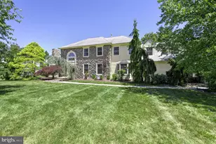 3 Garnet Ln, Princeton Junction, NJ 08550 - Photo 2