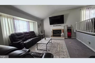 18 Peabody La, Hamilton Township, NJ 08619 - Photo 6