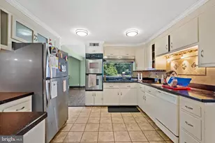 2241 Spruce St, Trenton, NJ 08638 - Photo 4