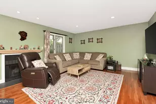 19 Exeter Ct, Princeton, NJ 08540 - Photo 2