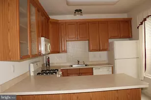 75 Kyle Way, Ewing Township, NJ 08628 - Photo 2