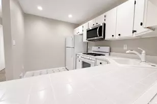 17 Barberry Ct, Lawrence Township, NJ 08648 - Photo 8