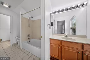 28 Sutton Ct, Pennington, NJ 08534 - Photo 26