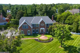 2 Norfolk Ct, Princeton Junction, NJ 08550 - Photo 2