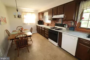 12 Phaeton Dr, Hamilton Township, NJ 08690 - Photo 6