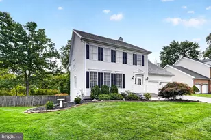 86 Chicory Ln, Pennington, NJ 08534 - Photo 2