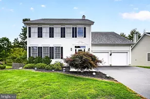 86 Chicory Ln, Pennington, NJ 08534 - Photo 1
