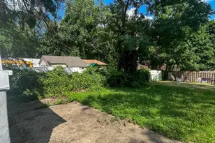 208 Maple Ave, Trenton, NJ 08618 - Photo 8