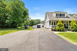 400 Monmouth St, Hightstown, NJ 08520 - Photo 26