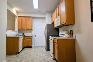 21 Miller Cir, Pennington, NJ 08534 - Photo 4