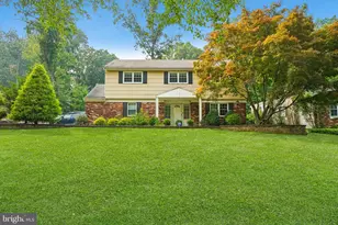 187 Dorchester Dr, East Windsor Township, NJ 08520 - Photo 2