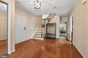 187 Dorchester Dr, East Windsor Township, NJ 08520 - Photo 4