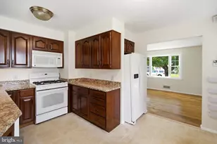 43 Longwood Dr, Hamilton Township, NJ 08620 - Photo 10