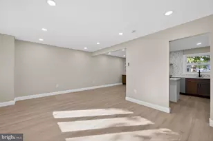 1976 Arena Dr, Hamilton Township, NJ 08610 - Photo 8