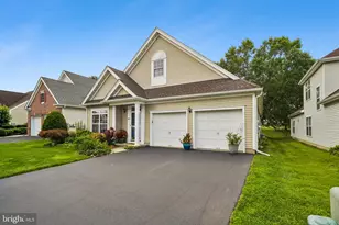 40 Rainflower Ln, West Windsor Township, NJ 08550 - Photo 2