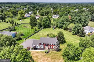 17 Findley Ln, West Windsor Township, NJ 08550 - Photo 2