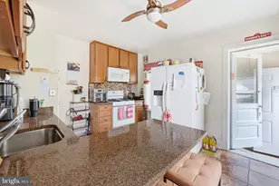 319 Gardner, Trenton, NJ 08618 - Photo 4