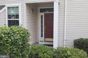 206 Concord Pl, Pennington, NJ 08534 - Photo 2