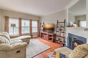 216 E Waverly Ct, Robbinsville Township, NJ 08691 - Photo 10