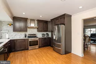 458 Livingston Dr, East Windsor Township, NJ 08520 - Photo 10