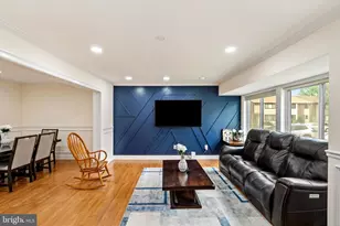 458 Livingston Dr, East Windsor Township, NJ 08520 - Photo 4