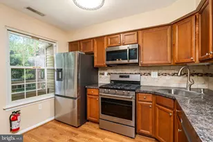 5 Mill Run W, Hightstown, NJ 08520 - Photo 10