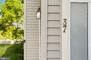 37 Teal Ct, East Windsor Township, NJ 08520 - Photo 10