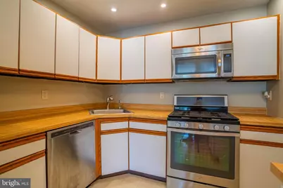 27 Chambord Court, Hamilton Township, NJ 08619 - Photo 10