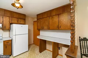 281 Windsor Rd, Hightstown, NJ 08520 - Photo 10