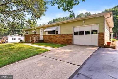 281 Windsor Road, Hightstown, NJ 08520 - Photo 4