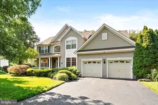 18 Lockewood Ln, East Windsor Township, NJ 08520 - Photo 2