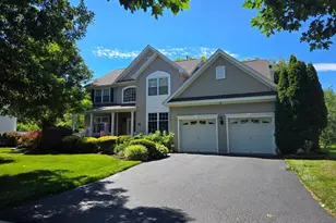 18 Lockewood Ln, East Windsor Township, NJ 08520 - Photo 2
