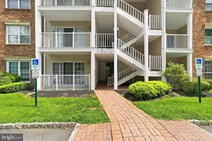 85 Cheverny Ct, Hamilton Township, NJ 08619 - Photo 4