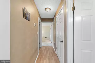 85 Cheverny Ct, Hamilton Township, NJ 08619 - Photo 18
