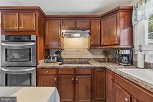10 Boxwood Ct, Ewing Township, NJ 08628 - Photo 10