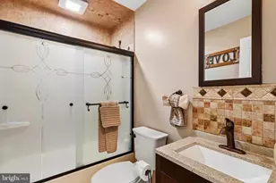 885 Jamestown, East Windsor Township, NJ 08520 - Photo 24