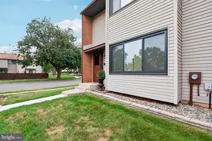 885 Jamestown, East Windsor Township, NJ 08520 - Photo 4
