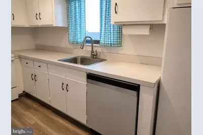 302 Meadow Woods, Lawrenceville, NJ 08648 - Photo 2