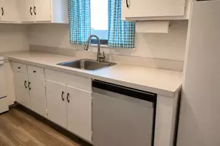 302 Meadow Woods, Lawrenceville, NJ 08648 - Photo 2