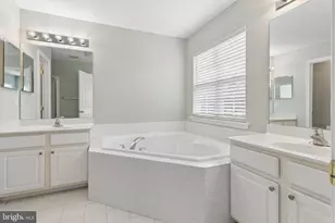 17 Blake Dr, Pennington, NJ 08534 - Photo 28