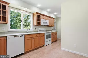 300 Pingree Ave, Ewing Township, NJ 08618 - Photo 8